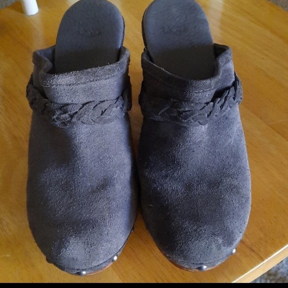 UGG Kaylee Grey Suede Clogs - Picture 13 of 13